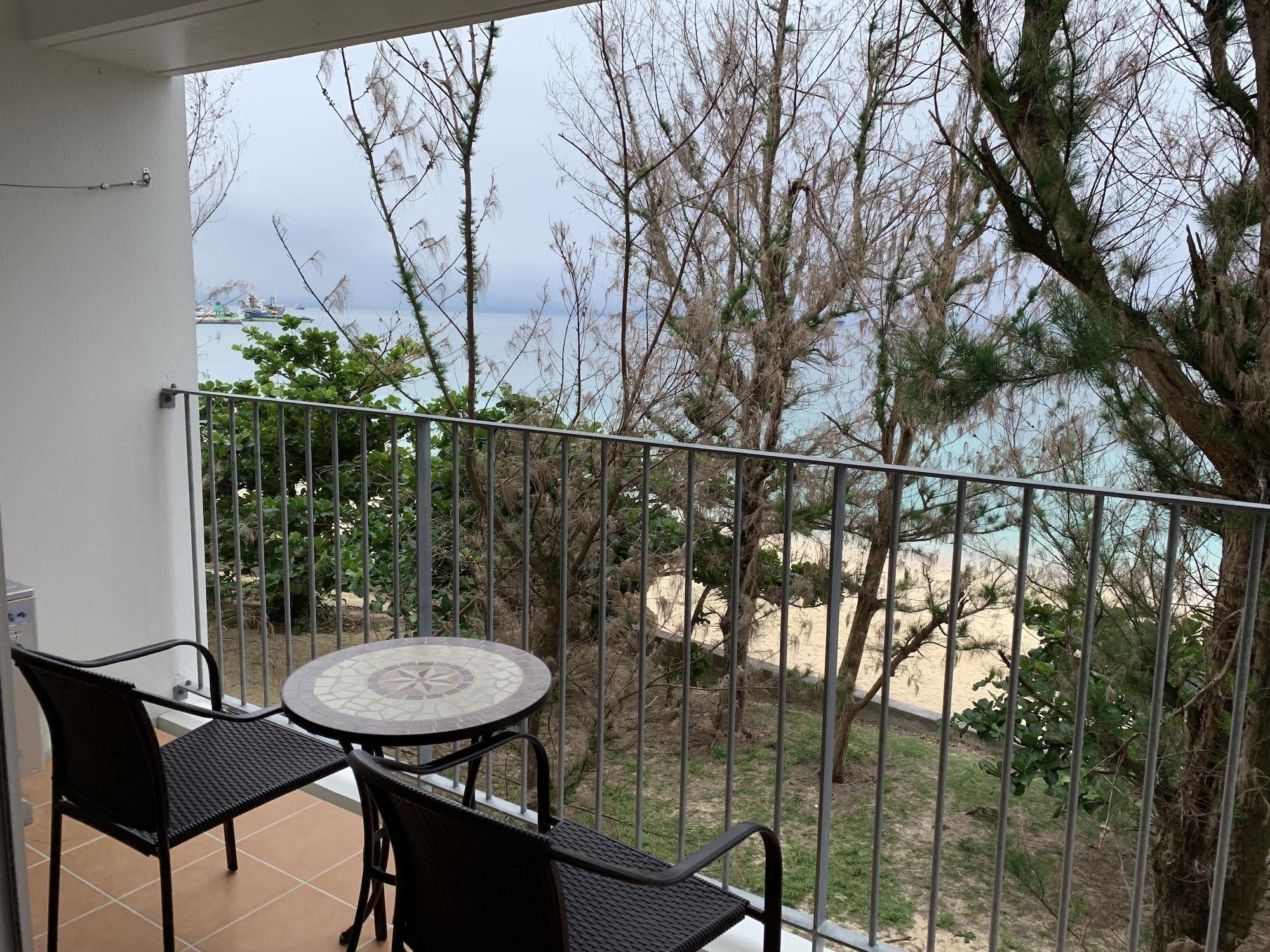 Hotel & Restaurant On The Beach Lue Motobu Exterior foto