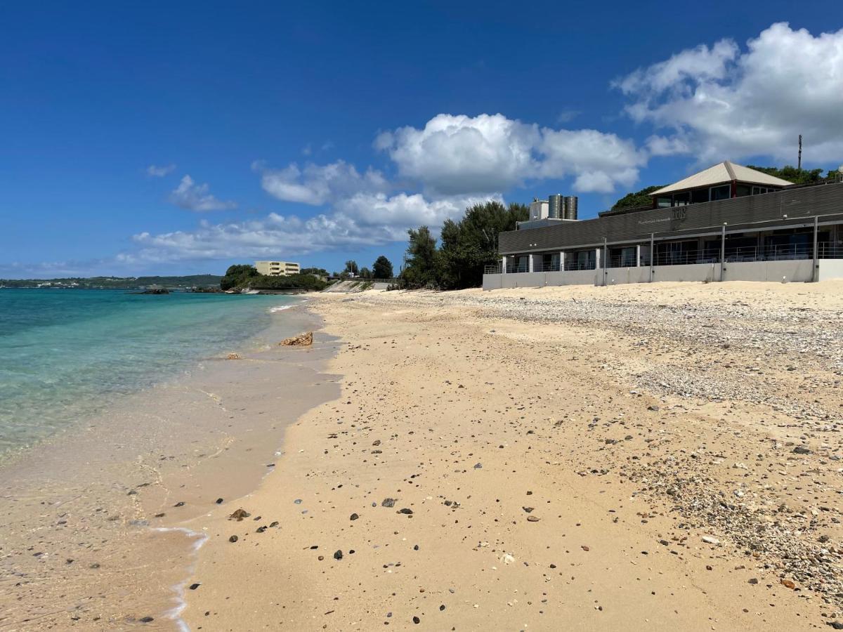 Hotel & Restaurant On The Beach Lue Motobu Exterior foto