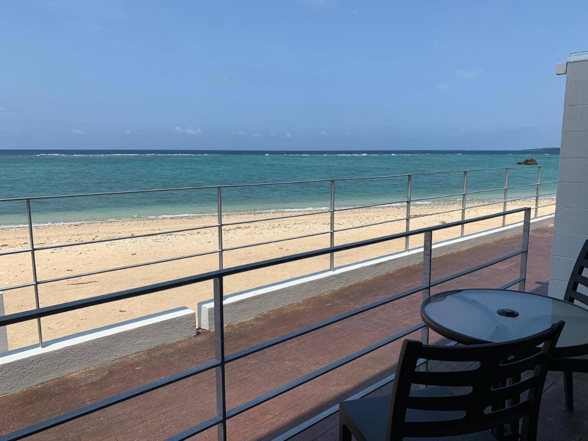 Hotel & Restaurant On The Beach Lue Motobu Exterior foto