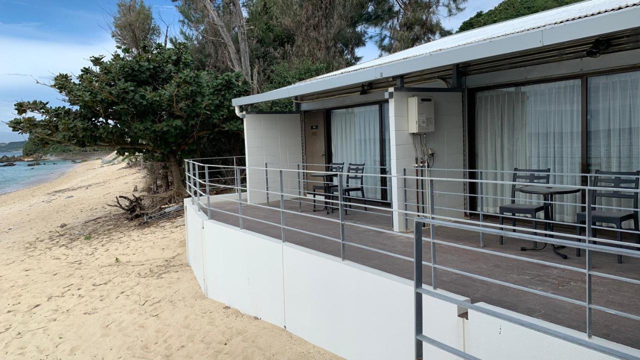 Hotel & Restaurant On The Beach Lue Motobu Exterior foto