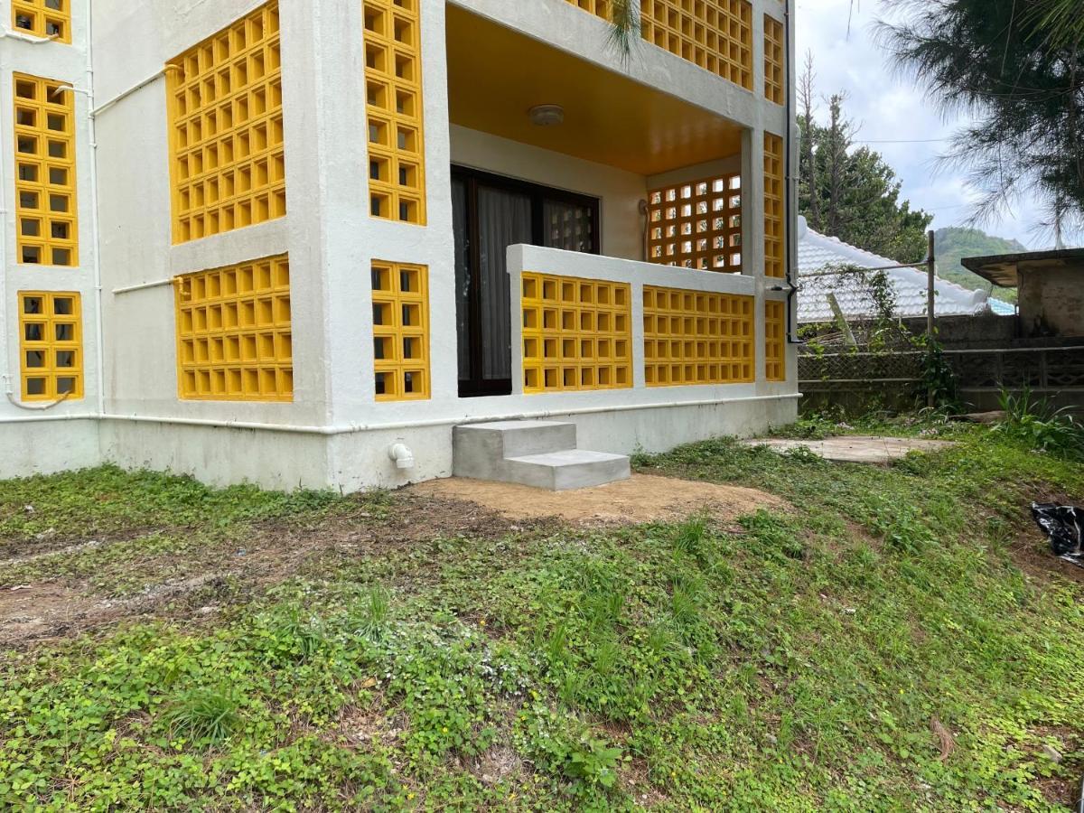 Hotel & Restaurant On The Beach Lue Motobu Exterior foto