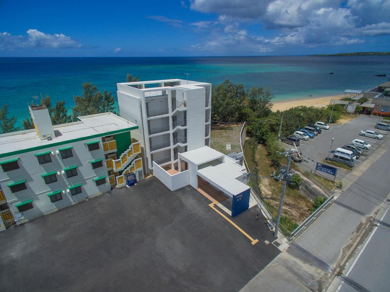 Hotel & Restaurant On The Beach Lue Motobu Exterior foto