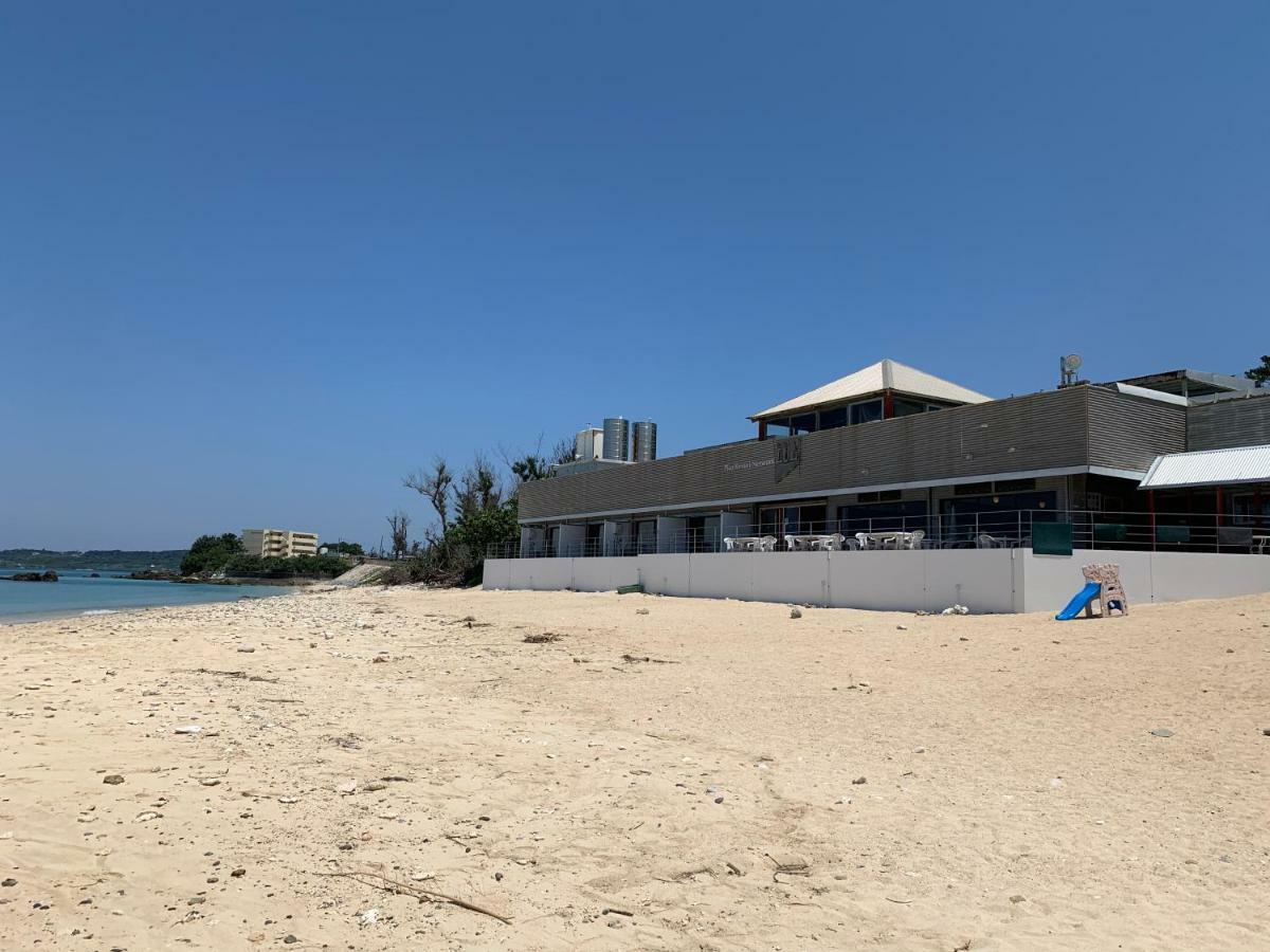 Hotel & Restaurant On The Beach Lue Motobu Exterior foto